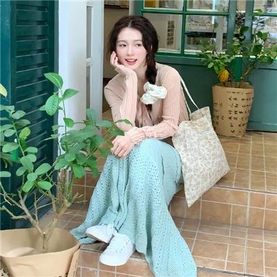 薰香花朵凛然绽放 封面